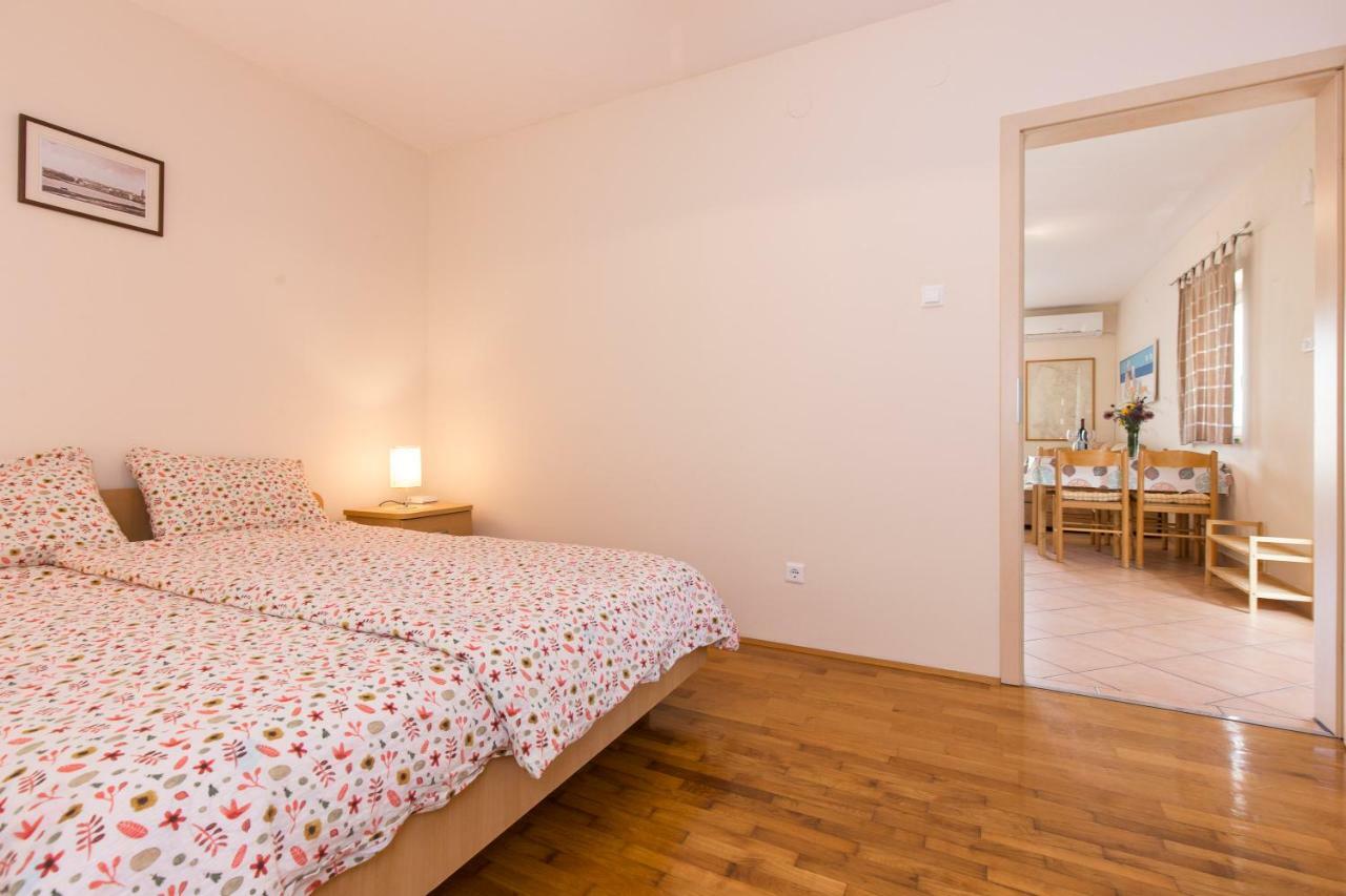 Apartments Marta Крк Экстерьер фото
