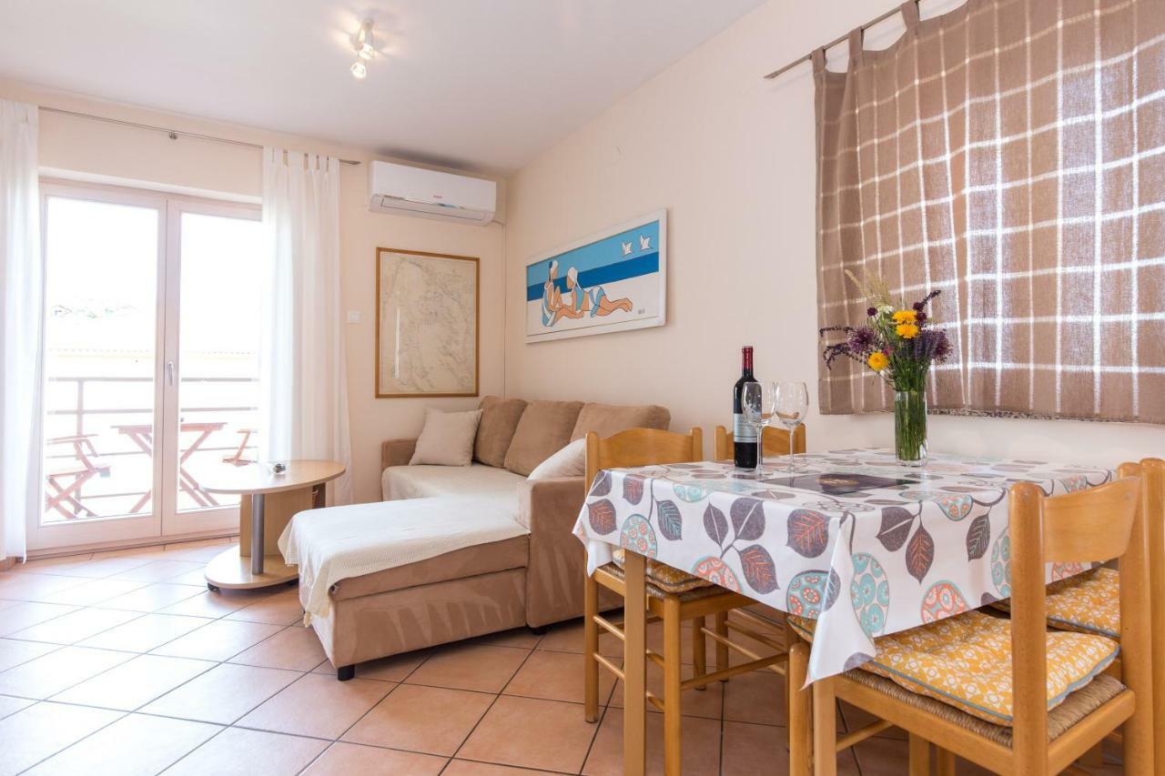 Apartments Marta Крк Экстерьер фото