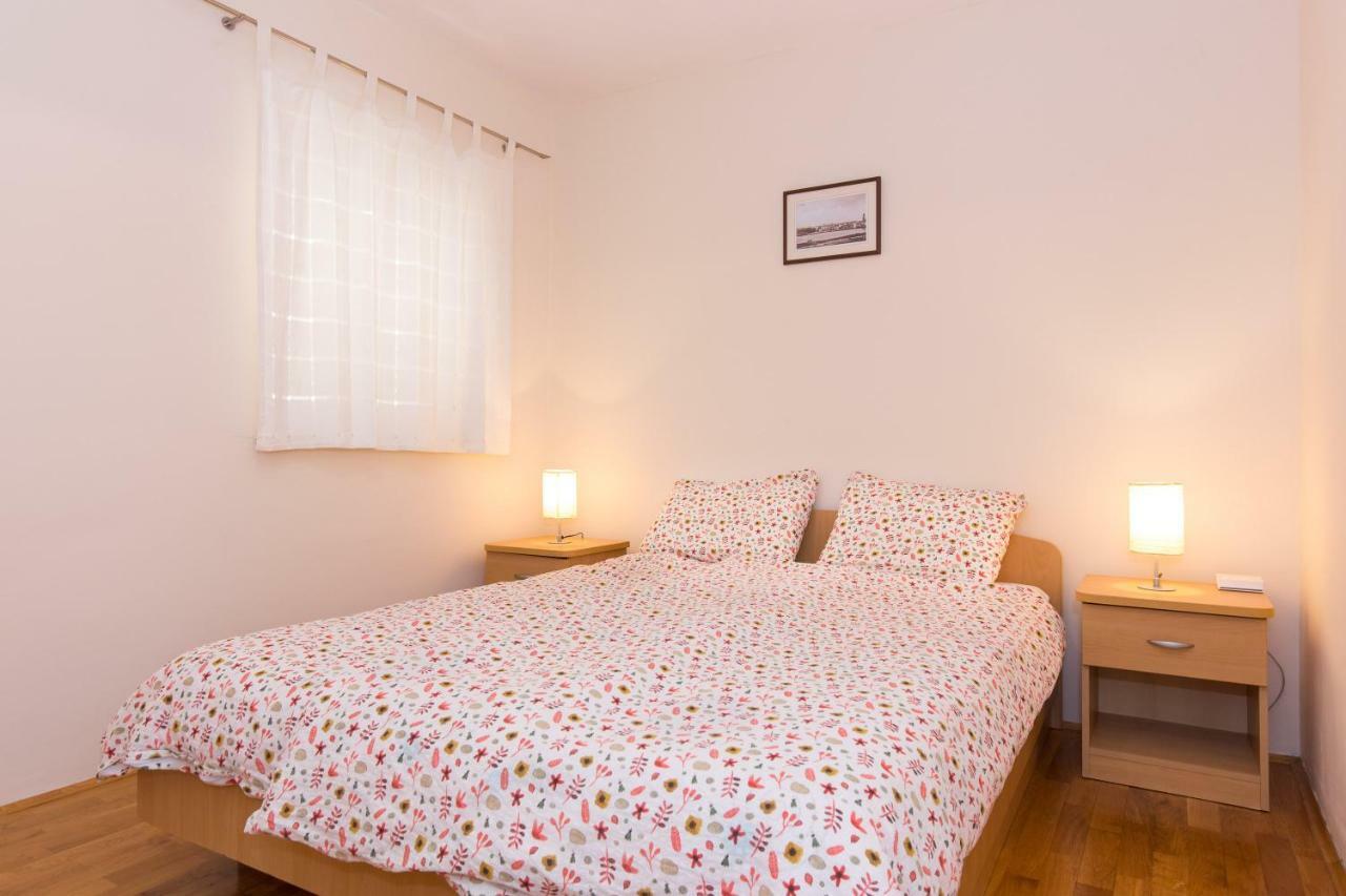 Apartments Marta Крк Экстерьер фото