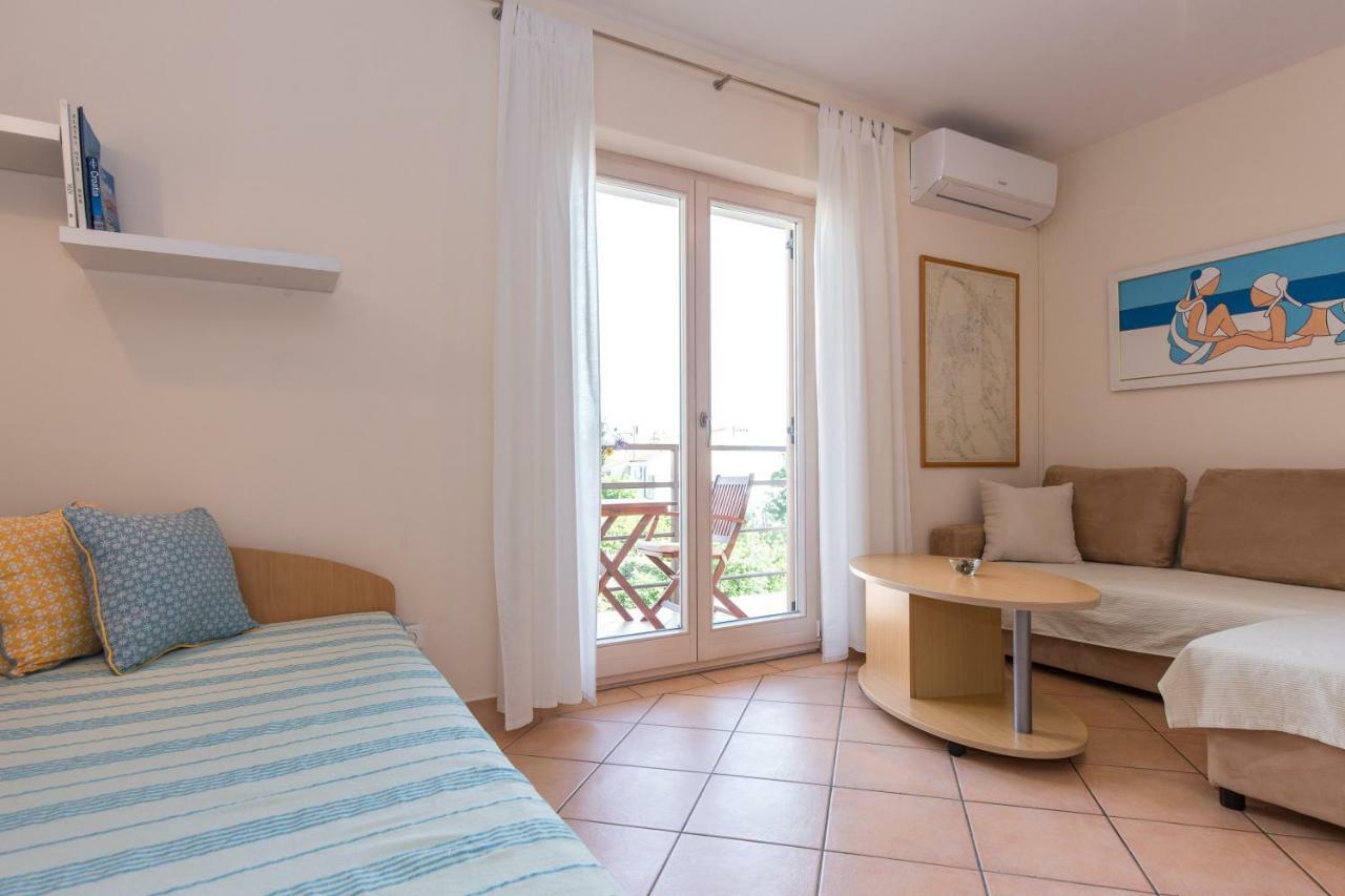 Apartments Marta Крк Экстерьер фото