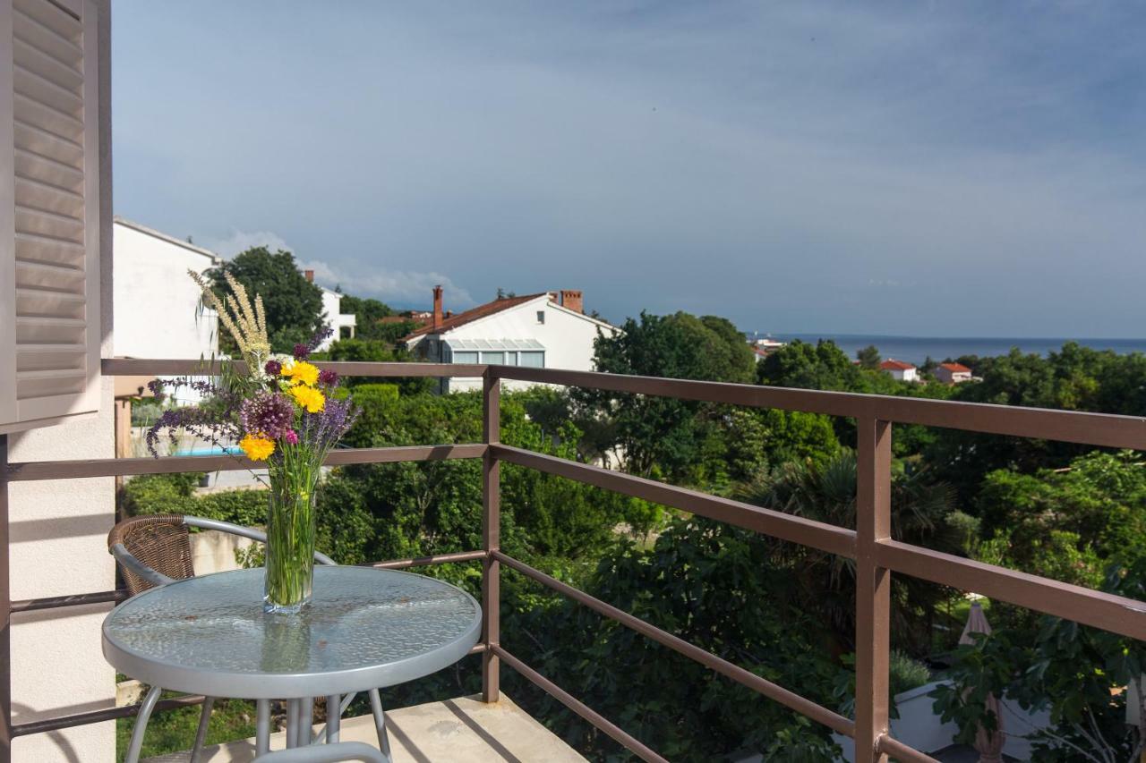 Apartments Marta Крк Экстерьер фото