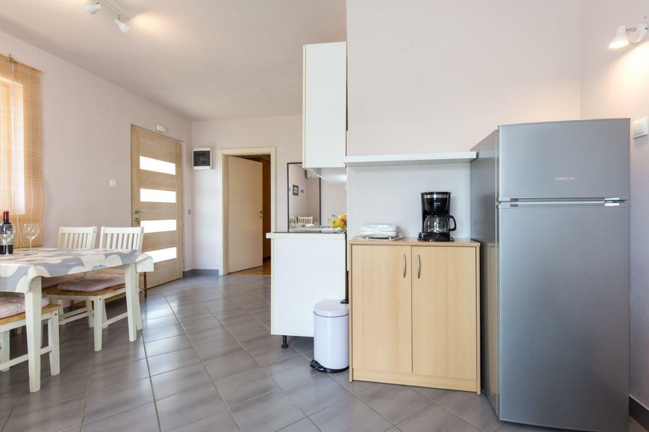 Apartments Marta Крк Экстерьер фото
