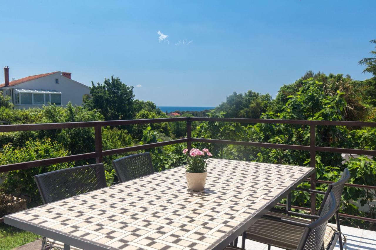 Apartments Marta Крк Экстерьер фото
